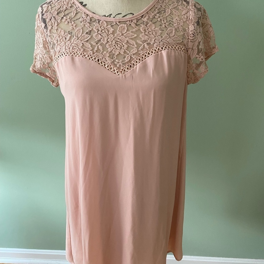 Women’s Pale Pink Shirt Dress with Lace Detail Size Large